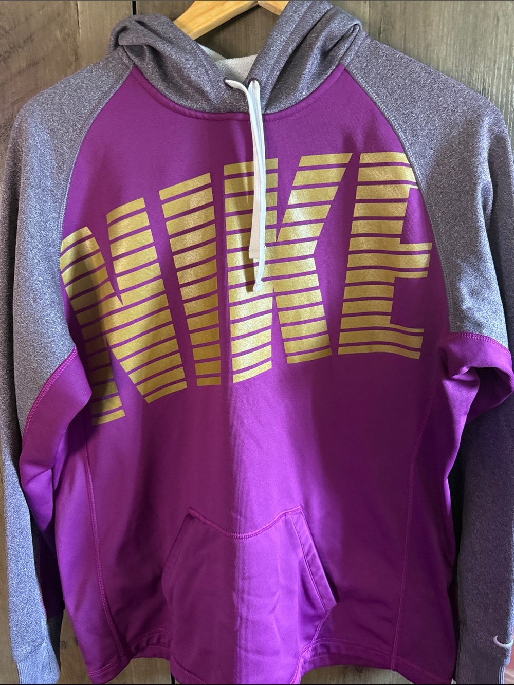 Nike woman’s  thermal fit fleece